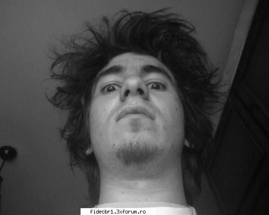 fiti atenti ce fatza are asta  :rotfl:  :rotfl: poze